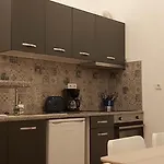Casa Do Beco, Confortavel, Em Bairro Tipico De