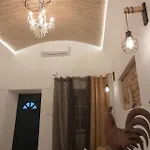 Casa Do Beco, Confortavel, Em Bairro Tipico De *