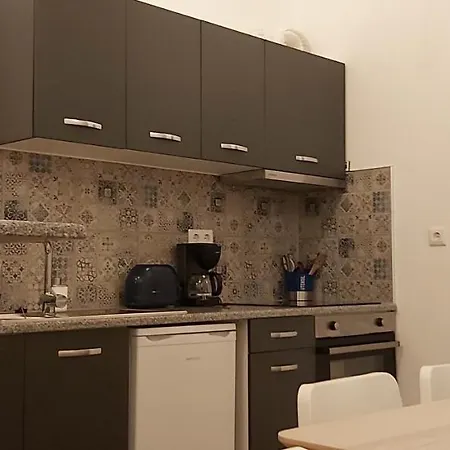 Casa Do Beco, Confortavel, Em Bairro Tipico De