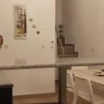 Casa Do Beco, Confortavel, Em Bairro Tipico De