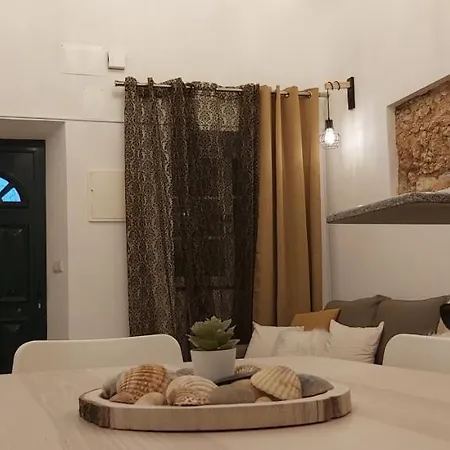 Holiday home Casa Do Beco, Confortavel, Em Bairro Tipico De *