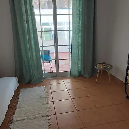 Casa Do Beco, Confortável, Em Bairro Típico De * Olhão